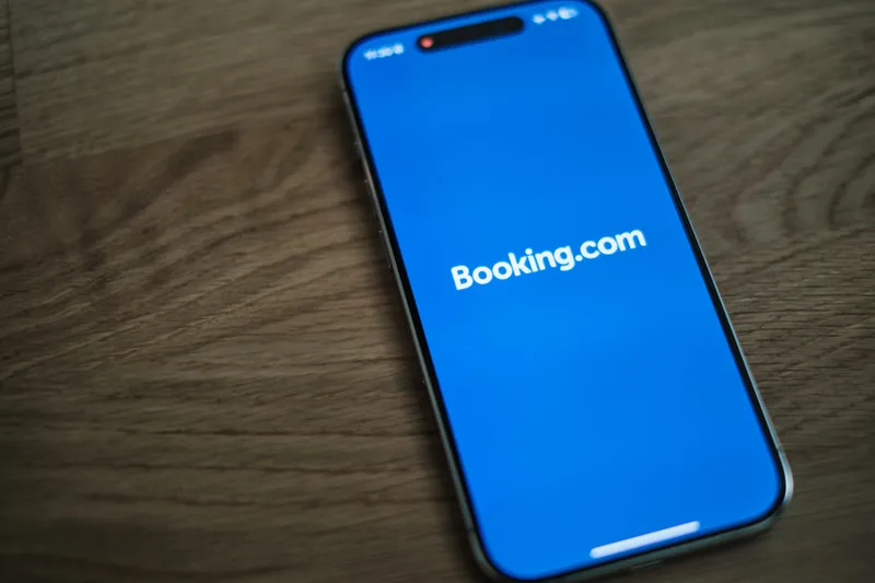 Telefonla online randevu alan kişi